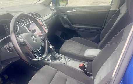 Volkswagen Tiguan II, 2018 год, 2 700 000 рублей, 14 фотография