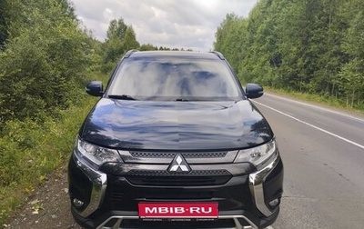 Mitsubishi Outlander III рестайлинг 3, 2022 год, 2 800 000 рублей, 1 фотография