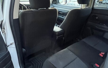 Mitsubishi Outlander III рестайлинг 3, 2018 год, 2 150 000 рублей, 12 фотография