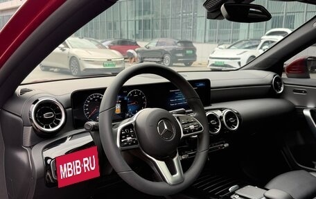 Mercedes-Benz A-Класс, 2022 год, 2 200 000 рублей, 10 фотография