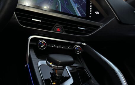 Geely Tugella FY11, 2022 год, 2 800 000 рублей, 11 фотография