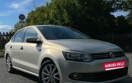 Volkswagen Polo VI (EU Market), 2010 год, 675 000 рублей, 2 фотография