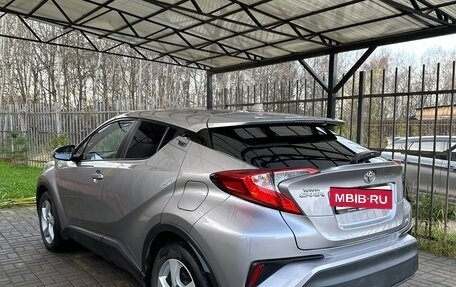 Toyota C-HR I рестайлинг, 2018 год, 2 190 000 рублей, 5 фотография