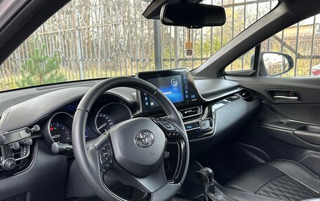 Toyota C-HR I рестайлинг, 2018 год, 2 190 000 рублей, 9 фотография