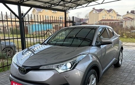 Toyota C-HR I рестайлинг, 2018 год, 2 190 000 рублей, 7 фотография