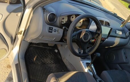 Toyota RAV4, 2003 год, 595 000 рублей, 8 фотография