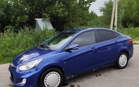 Hyundai Solaris II рестайлинг, 2011 год, 600 000 рублей, 4 фотография