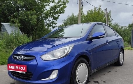 Hyundai Solaris II рестайлинг, 2011 год, 600 000 рублей, 3 фотография