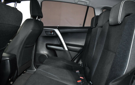 Toyota RAV4, 2017 год, 2 349 000 рублей, 13 фотография