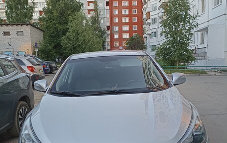 Hyundai ix35 I рестайлинг, 2014 год, 1 299 000 рублей, 3 фотография