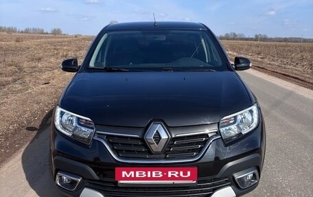 Renault Logan II, 2021 год, 1 500 000 рублей, 3 фотография