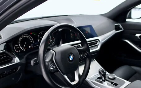 BMW 3 серия, 2019 год, 3 970 000 рублей, 10 фотография