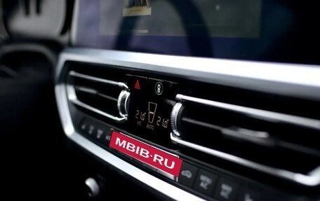 BMW 3 серия, 2019 год, 3 970 000 рублей, 15 фотография