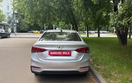 Hyundai Solaris II рестайлинг, 2017 год, 750 000 рублей, 4 фотография