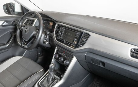 Volkswagen T-Roc I, 2020 год, 2 511 600 рублей, 7 фотография