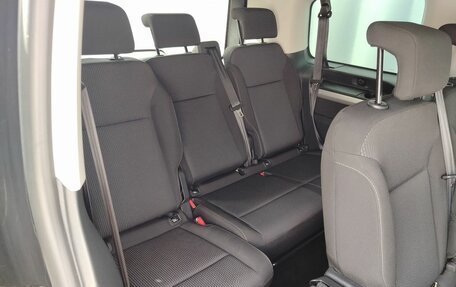 Peugeot Traveller I, 2018 год, 2 599 000 рублей, 11 фотография
