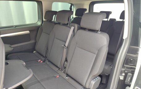 Peugeot Traveller I, 2018 год, 2 599 000 рублей, 10 фотография