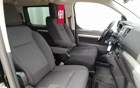 Peugeot Traveller I, 2018 год, 2 599 000 рублей, 14 фотография