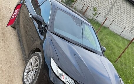 Toyota Camry, 2020 год, 2 890 000 рублей, 4 фотография