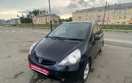 Honda Fit III, 2002 год, 330 000 рублей, 4 фотография