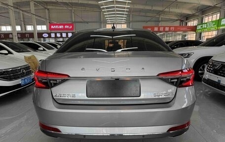 Skoda Superb III рестайлинг, 2022 год, 1 650 000 рублей, 5 фотография