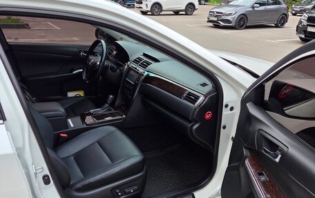 Toyota Camry, 2016 год, 2 200 000 рублей, 15 фотография