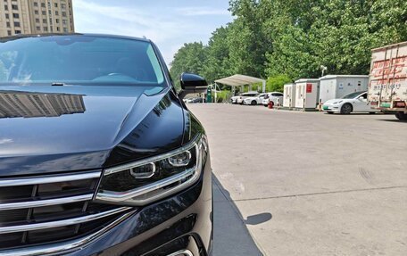 Volkswagen Tiguan II, 2022 год, 2 120 000 рублей, 10 фотография