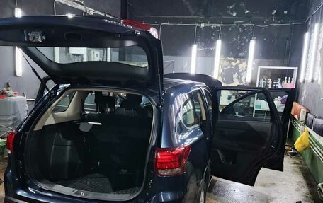 Mitsubishi Outlander III рестайлинг 3, 2019 год, 1 800 000 рублей, 2 фотография