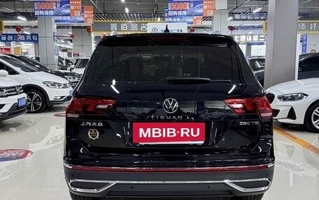 Volkswagen Tiguan II, 2023 год, 2 400 000 рублей, 7 фотография