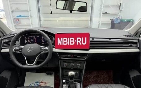 Volkswagen Tiguan II, 2023 год, 2 430 000 рублей, 2 фотография