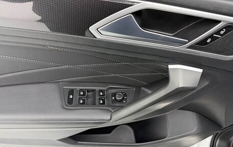 Volkswagen Tiguan II, 2023 год, 2 430 000 рублей, 13 фотография