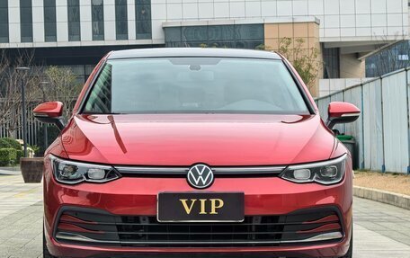 Volkswagen Golf VIII, 2022 год, 1 550 000 рублей, 2 фотография