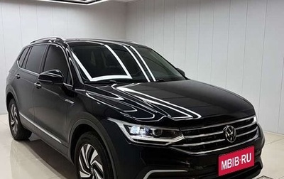 Volkswagen Tiguan II, 2023 год, 2 500 000 рублей, 1 фотография
