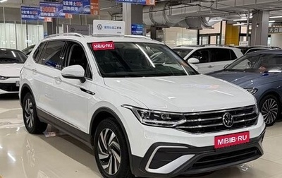 Volkswagen Tiguan II, 2023 год, 2 540 000 рублей, 1 фотография