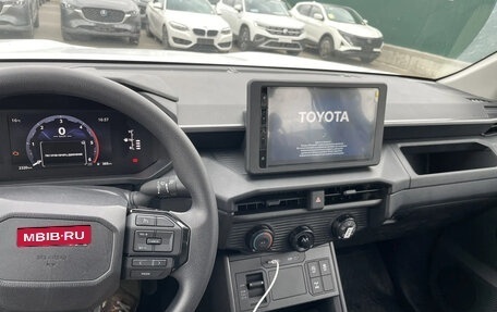 Toyota Hilux, 2026 год, 5 800 000 рублей, 10 фотография