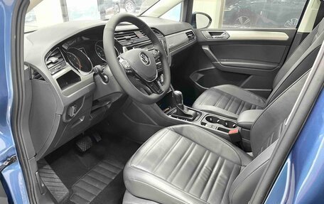 Volkswagen Touran III, 2022 год, 2 220 000 рублей, 9 фотография