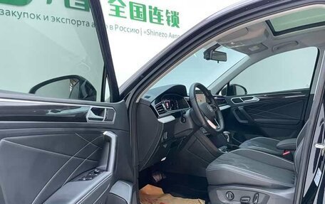 Volkswagen Tiguan II, 2023 год, 2 490 000 рублей, 6 фотография