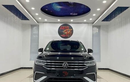 Volkswagen Tiguan II, 2023 год, 2 600 000 рублей, 7 фотография