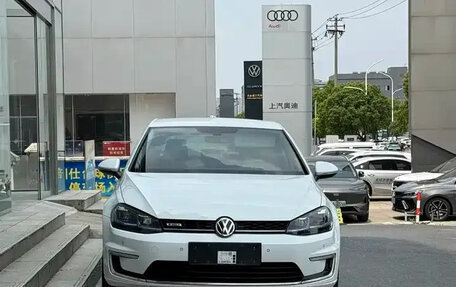 Volkswagen Golf VII, 2018 год, 1 150 010 рублей, 2 фотография