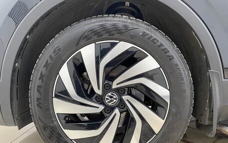Volkswagen Tiguan II, 2023 год, 2 600 000 рублей, 19 фотография