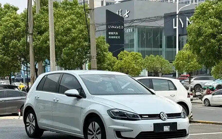 Volkswagen Golf VII, 2018 год, 1 150 010 рублей, 3 фотография