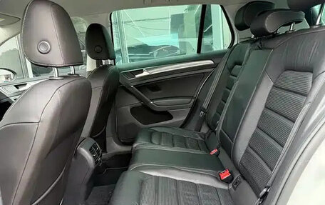 Volkswagen Golf VII, 2018 год, 1 150 010 рублей, 12 фотография