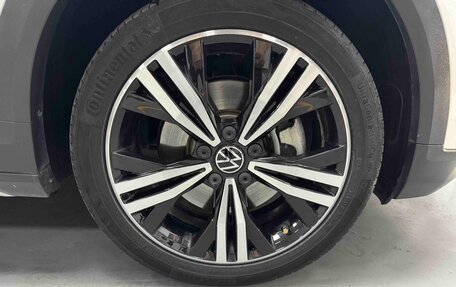 Volkswagen Touran III, 2022 год, 2 330 000 рублей, 13 фотография