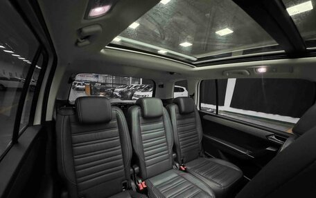 Volkswagen Touran III, 2022 год, 2 330 000 рублей, 11 фотография