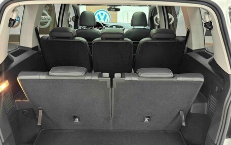 Volkswagen Touran III, 2022 год, 2 330 000 рублей, 14 фотография