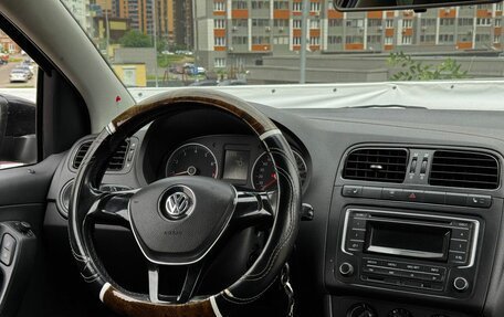 Volkswagen Polo VI (EU Market), 2015 год, 849 000 рублей, 11 фотография