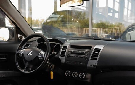 Mitsubishi Outlander III рестайлинг 3, 2007 год, 1 100 000 рублей, 10 фотография