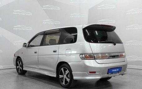 Toyota Gaia, 2003 год, 599 000 рублей, 3 фотография