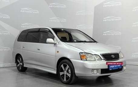 Toyota Gaia, 2003 год, 599 000 рублей, 7 фотография