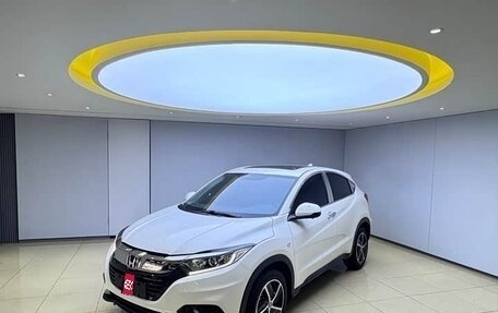 Honda Vezel, 2022 год, 1 550 000 рублей, 1 фотография